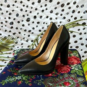 Barocco Black Leather 4” Heels Size 7 Worn Once